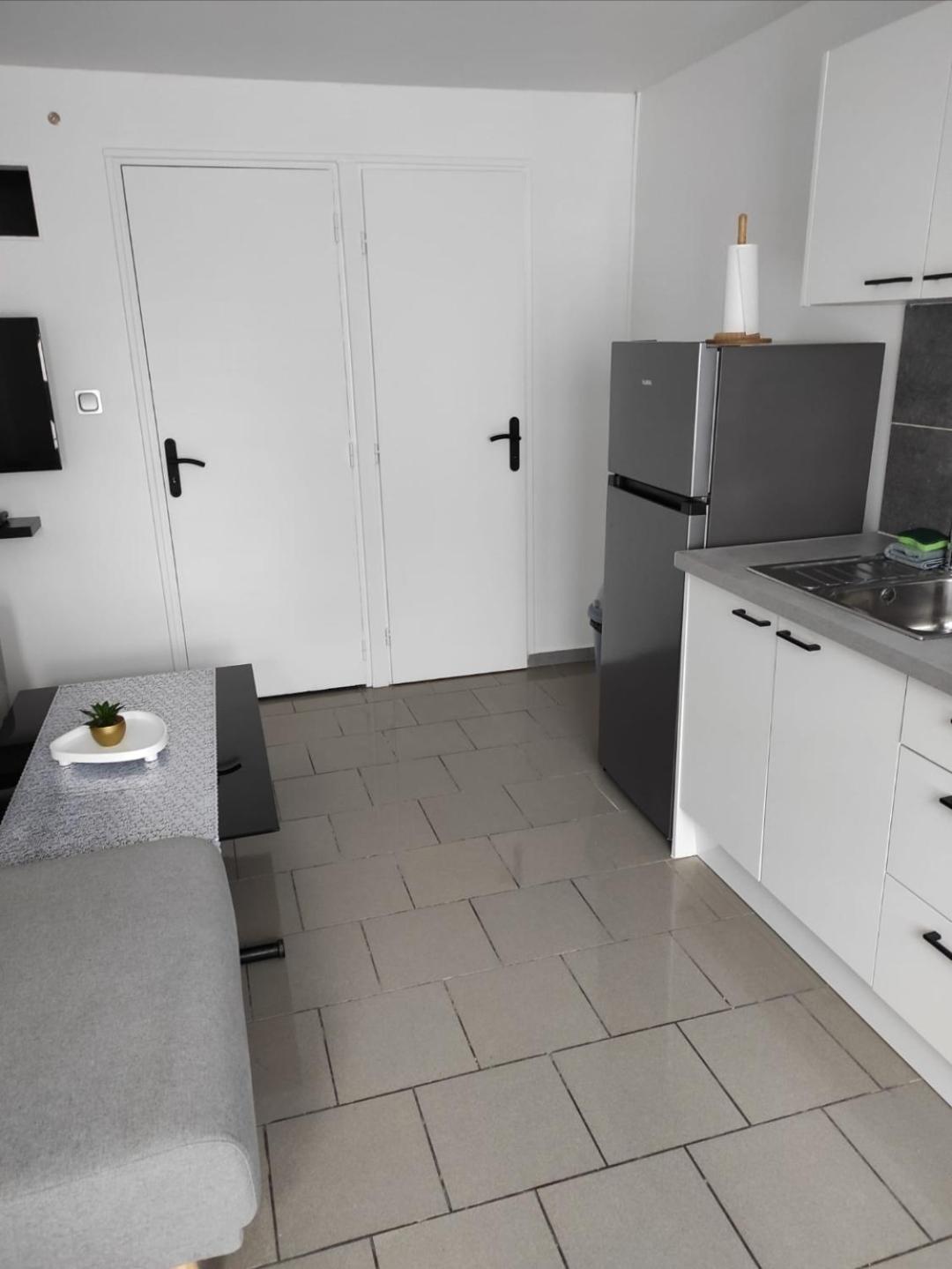 Cosy Plain-Pied Apartment Sin-le-Noble Exterior photo